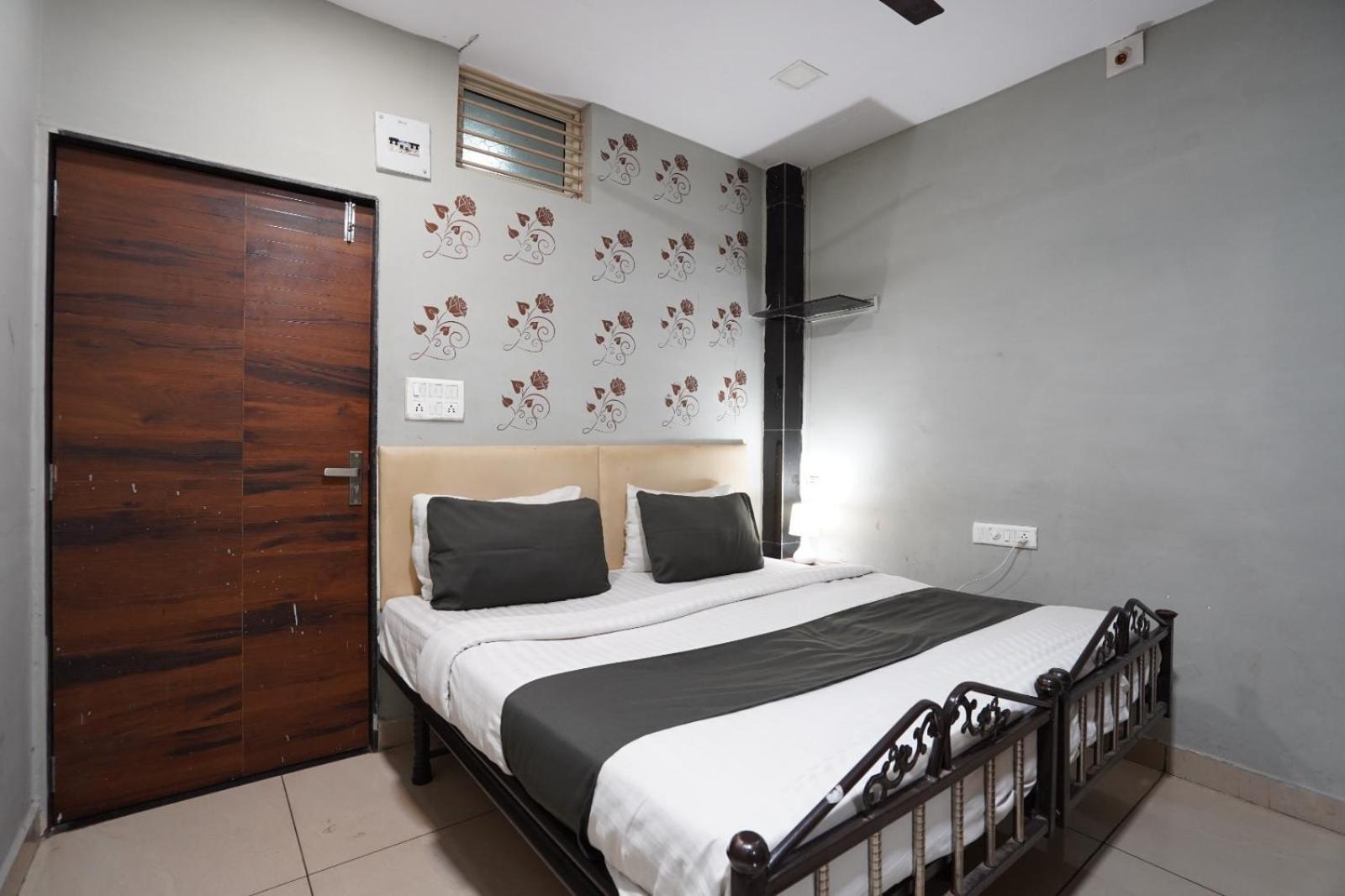Hotel Sai Inn, Ahmedabad Airport Luaran gambar