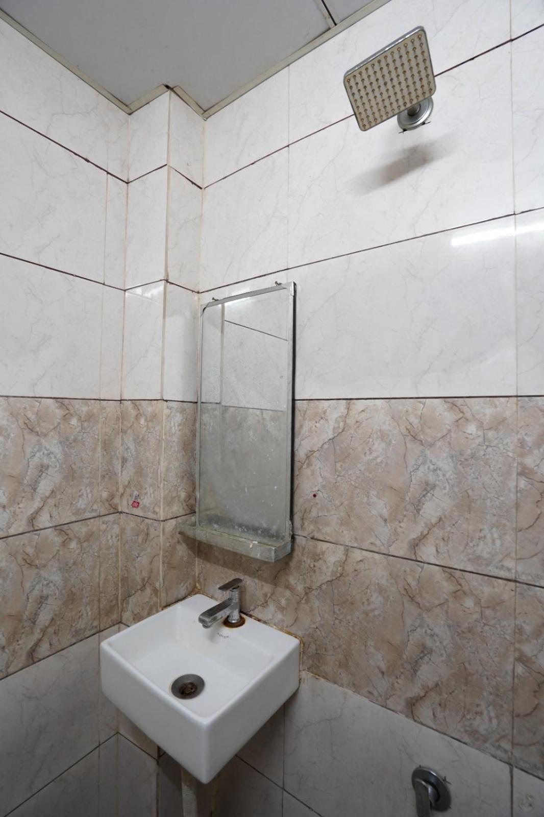 Hotel Sai Inn, Ahmedabad Airport Luaran gambar